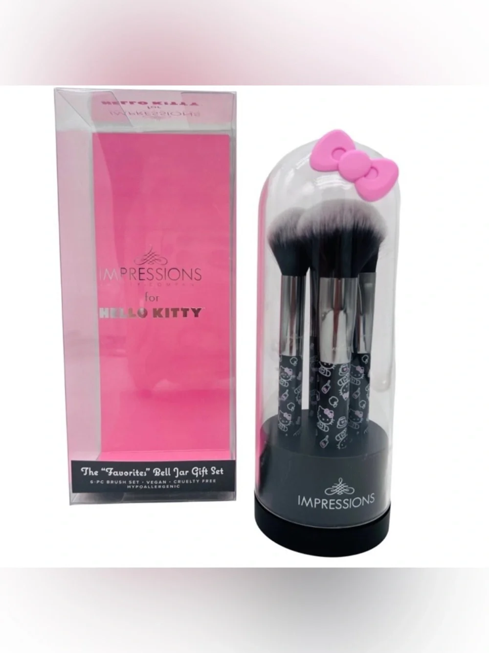 Impressions Hello Kitty Pink Kabuki Brush Gift Set